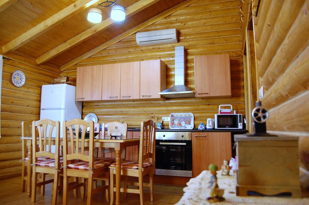 Casas Rurales Villa Pereza Casas De Los Pinos Bagian luar foto